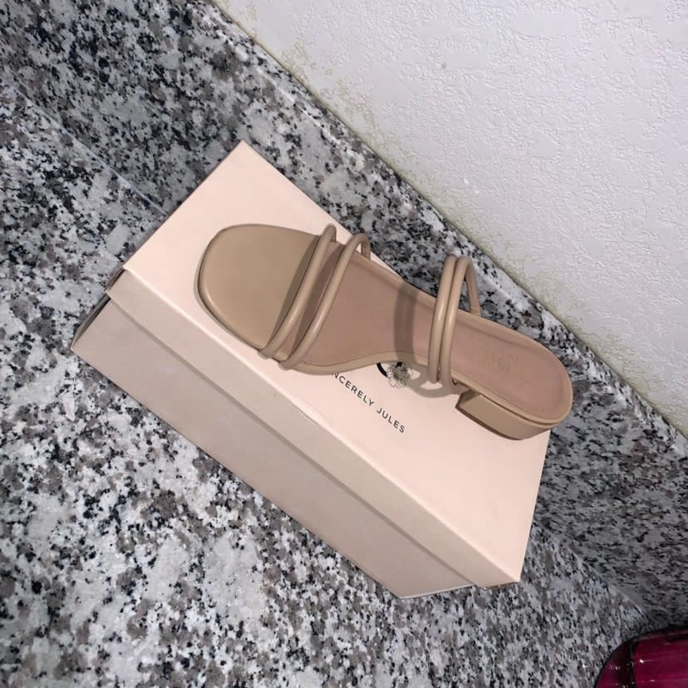 Sincerely pumps